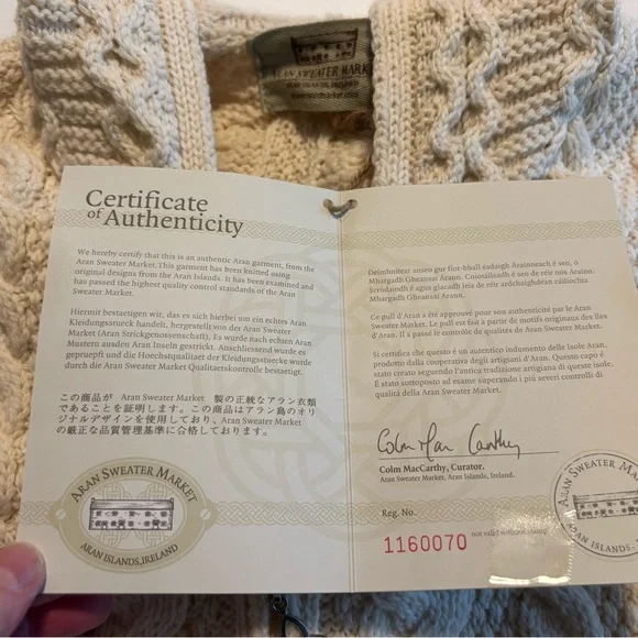 NWT Irish Wool Sweater - Hooded Women’s XXL *Purchased In Dublin Ireland* - Picture 8 of 9